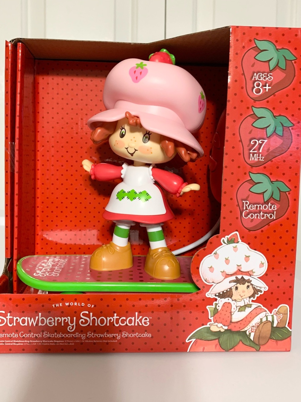 Strawberry Shortcake R/C Remote Control Skateboard Vehicle Toy NEW